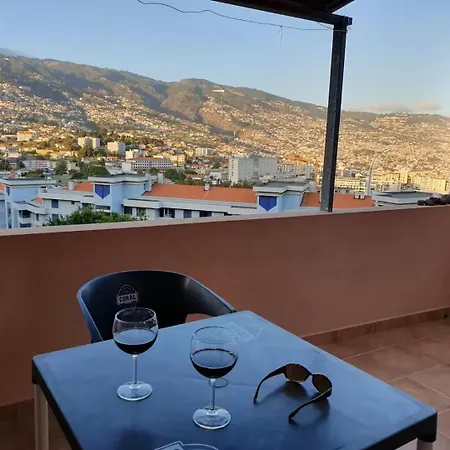 - Breathtaking Ocean & View House בית נופש *
